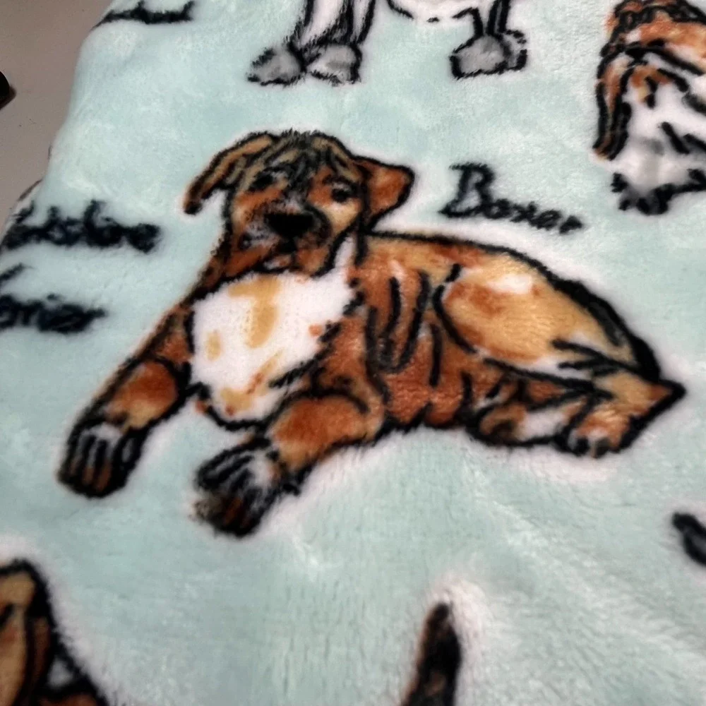 City Chic Dog Breed Throw Blanket 60x70 – Poodle Beagle Dachshund Boxer NWT